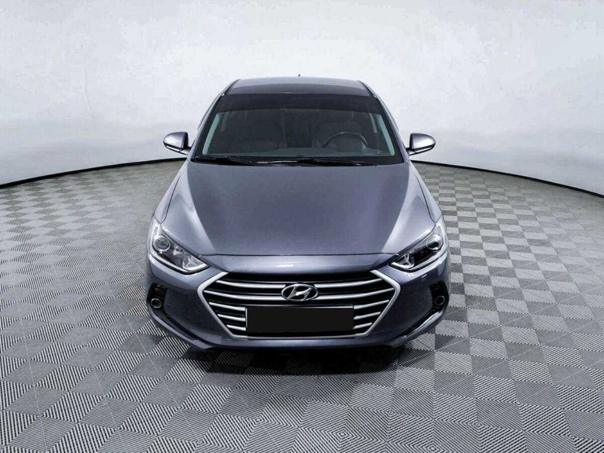 Hyundai Elantra б/у, 2018, Механическая. Фото: #1