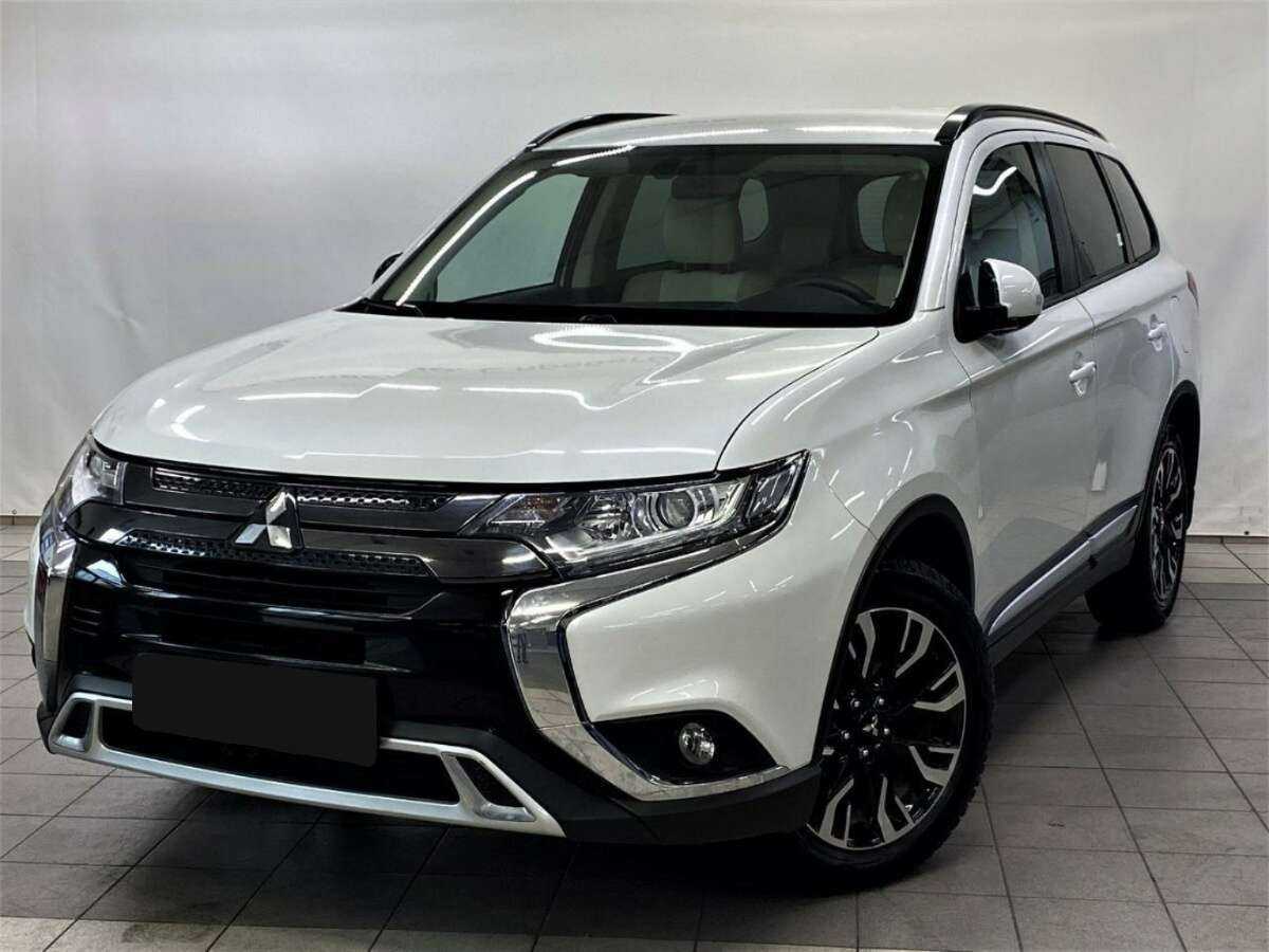 Mitsubishi Outlander б/у, 2021, Вариатор. Посмотреть фото