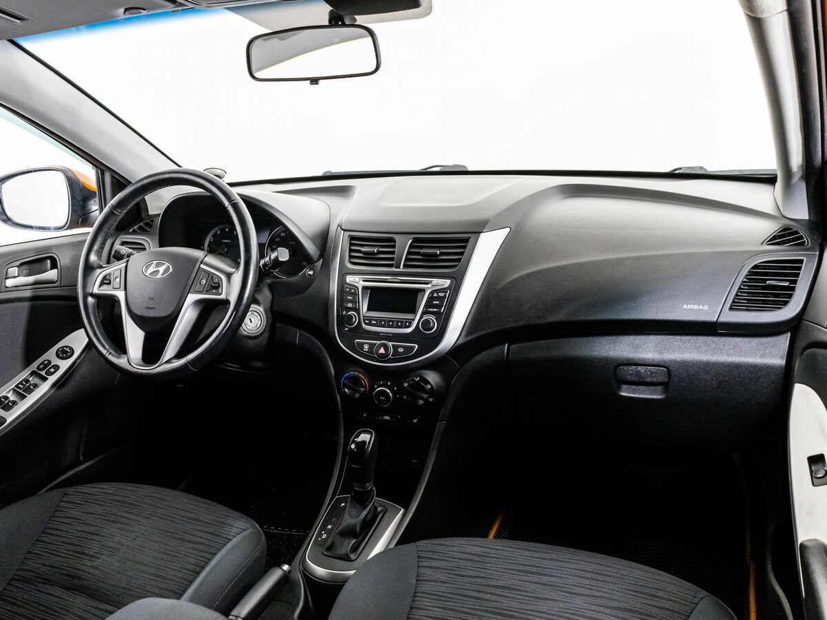 Hyundai Solaris б/у, 2014, Автоматическая. Фото: #6