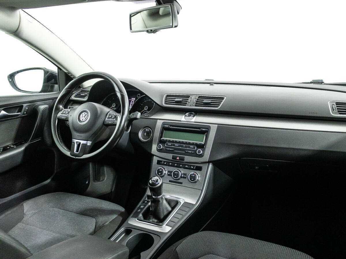 Volkswagen Passat б/у, 2013, Механическая. Фото: #8