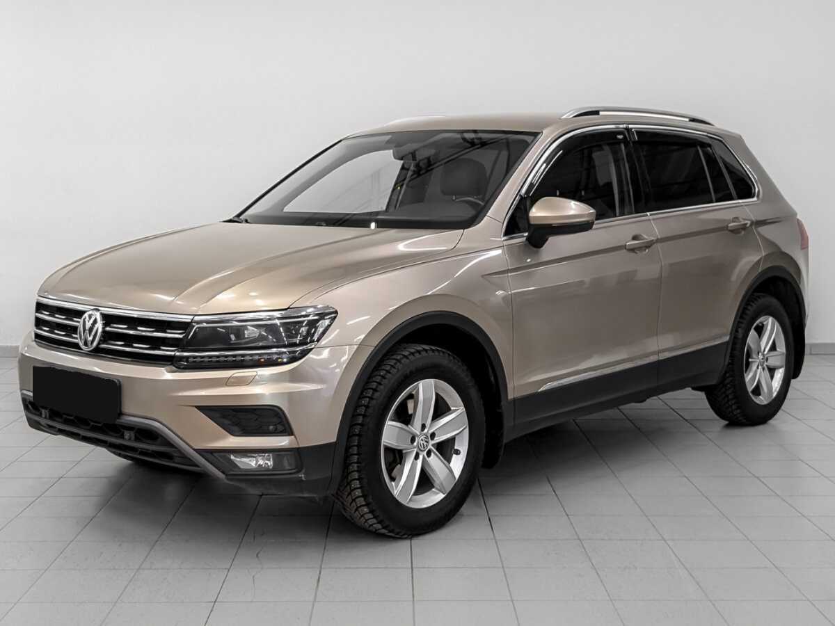 Volkswagen Tiguan б/у, 2018, Роботизированная. Посмотреть фото