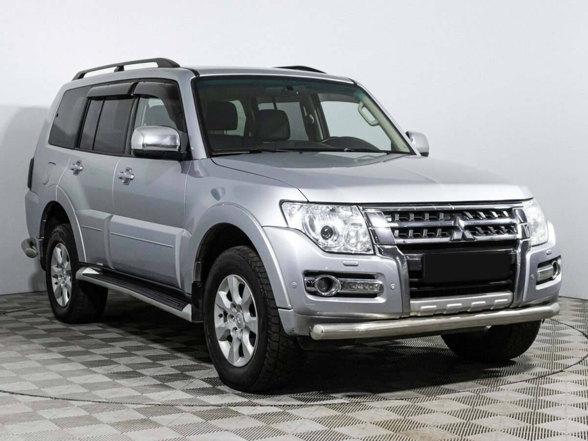 Mitsubishi Pajero б/у, 2015, Автоматическая. Фото: #2