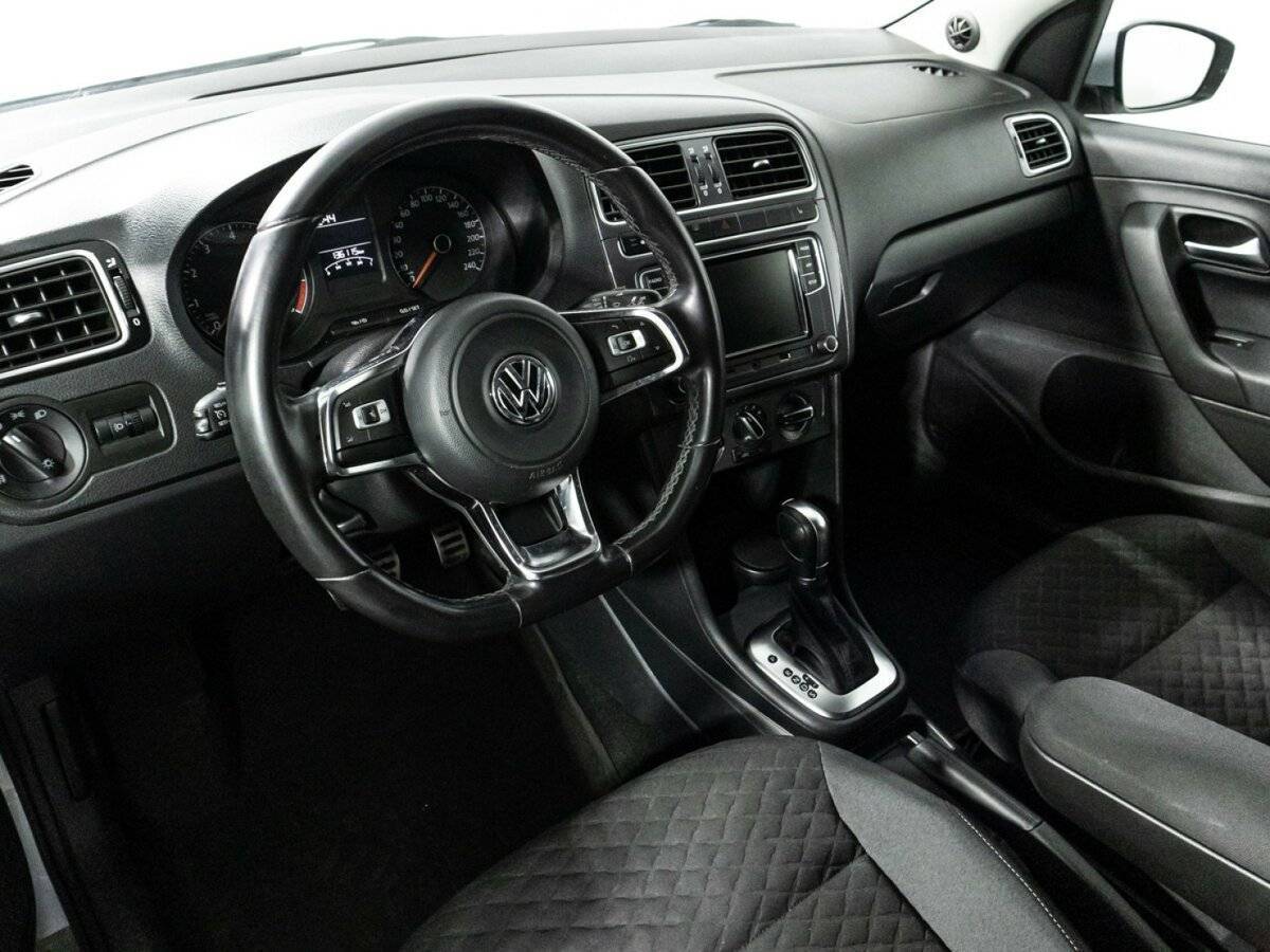 Volkswagen Polo б/у, 2018, Автоматическая. Фото: #10