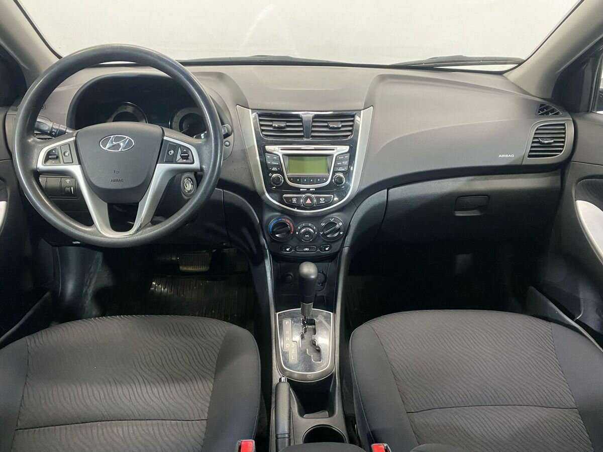 Hyundai Solaris б/у, 2012, Автоматическая. Фото: #8