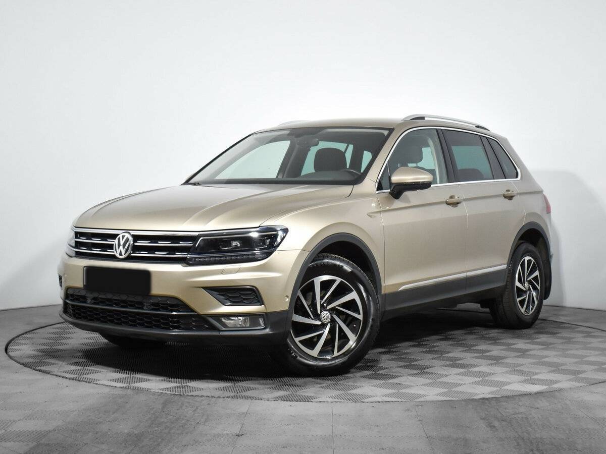 Volkswagen Tiguan б/у, 2018, Роботизированная. Посмотреть фото