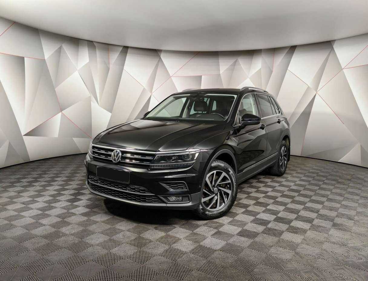 Volkswagen Tiguan б/у, 2018, Роботизированная. Посмотреть фото