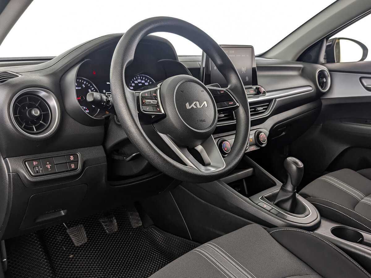 Kia Cerato б/у, 2022, Механическая. Фото: #14