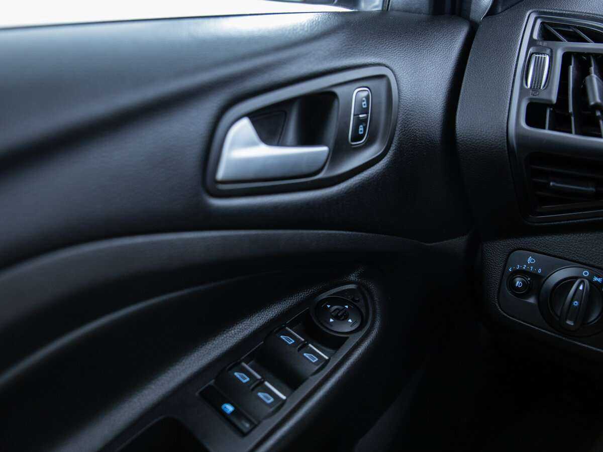 Ford Kuga б/у, 2017, Автоматическая. Фото: #13