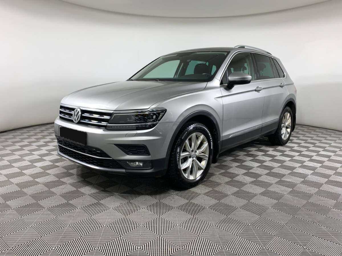 Volkswagen Tiguan б/у, 2018, Роботизированная. Посмотреть фото