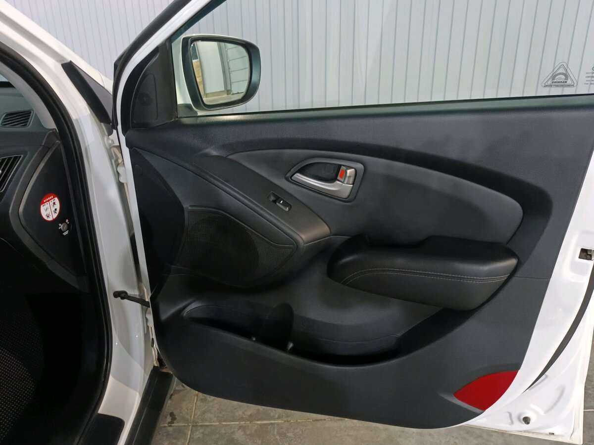 Hyundai ix35 б/у, 2012, Автоматическая. Фото: #17