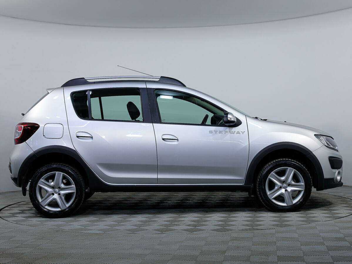 Renault Sandero б/у, 2018, Механическая. Фото: #2