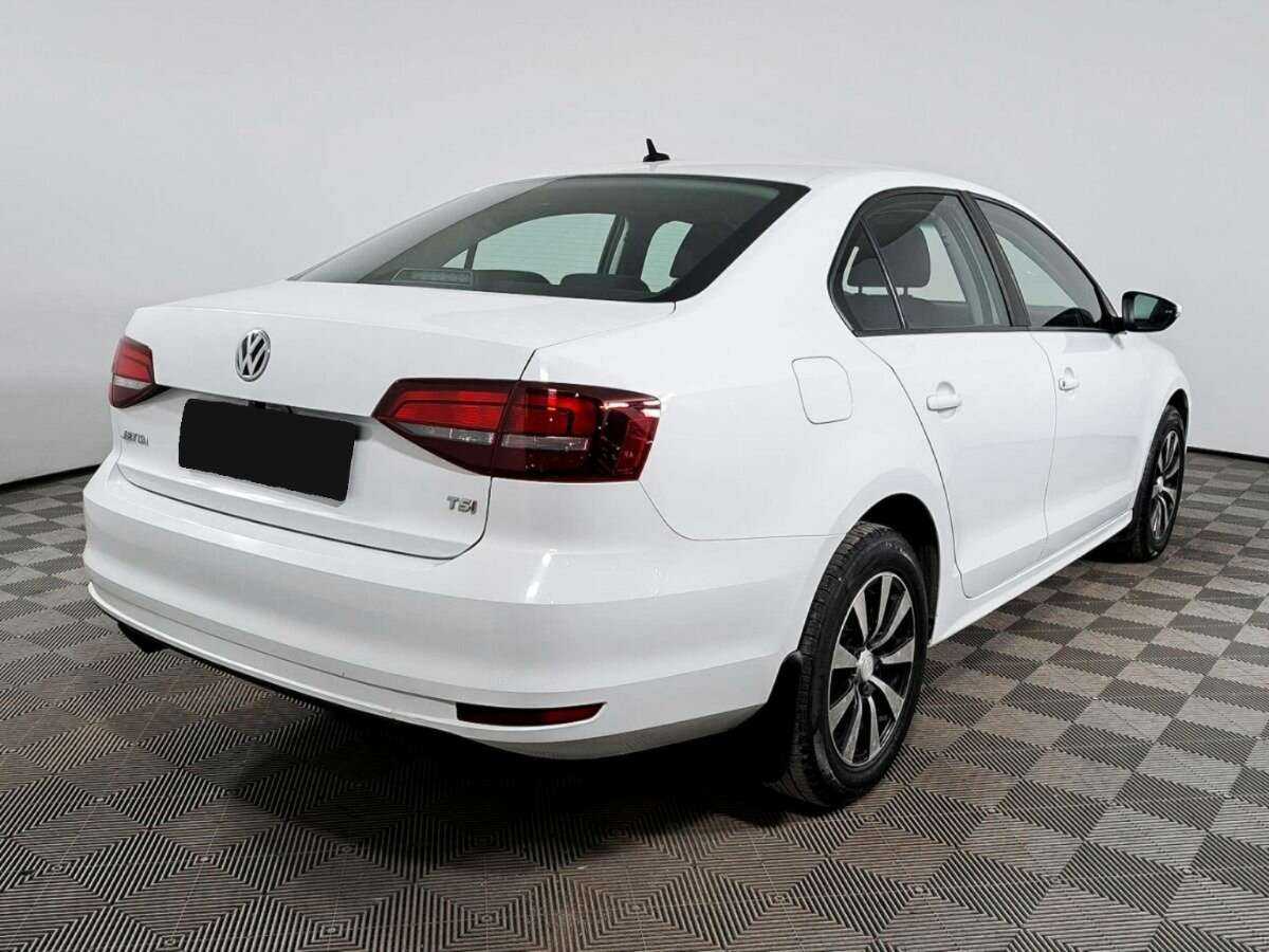 Volkswagen Jetta б/у, 2016, Механическая. Фото: #3