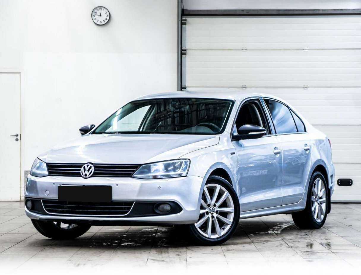 Volkswagen Jetta б/у, 2013, Автоматическая. Фото: #0