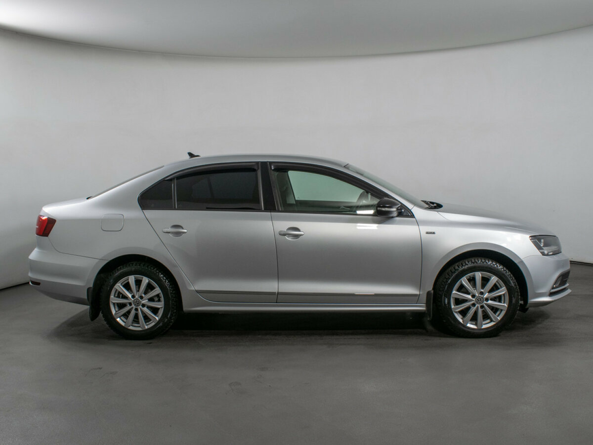 Volkswagen Jetta б/у, 2018, Автоматическая. Фото: #3