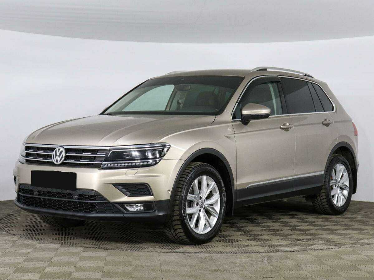 Volkswagen Tiguan б/у, 2018, Роботизированная. Посмотреть фото