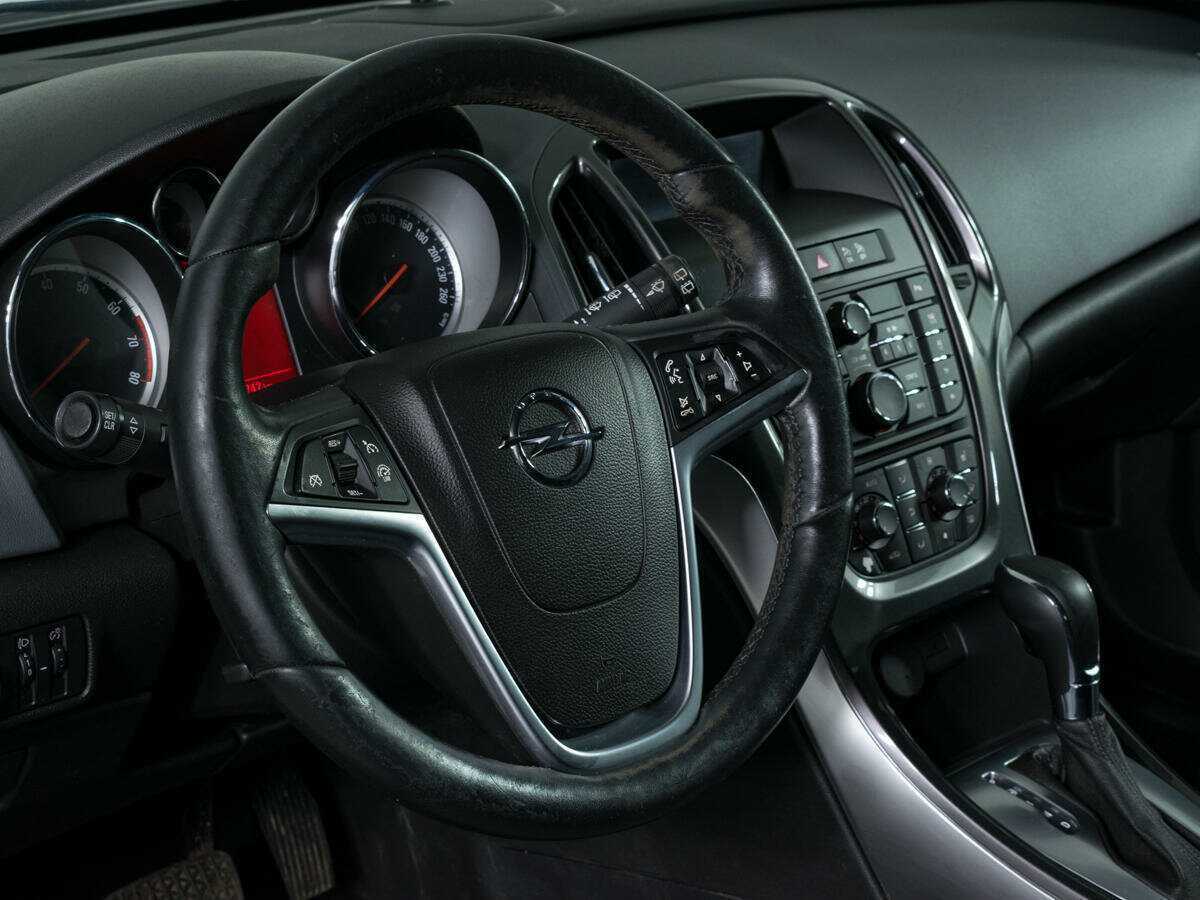 Opel Astra б/у, 2013, Автоматическая. Фото: #12