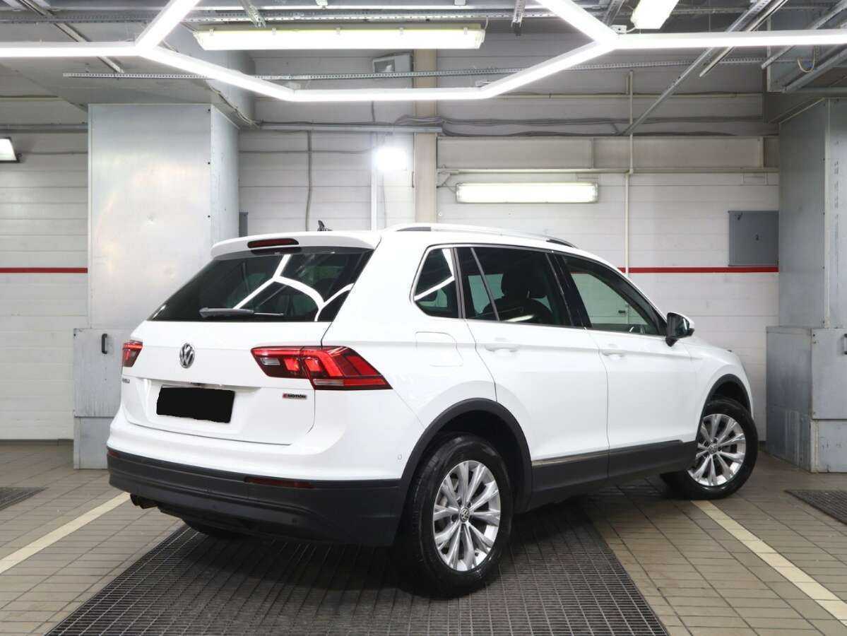 Volkswagen Tiguan б/у, 2018, Роботизированная. Фото: #1