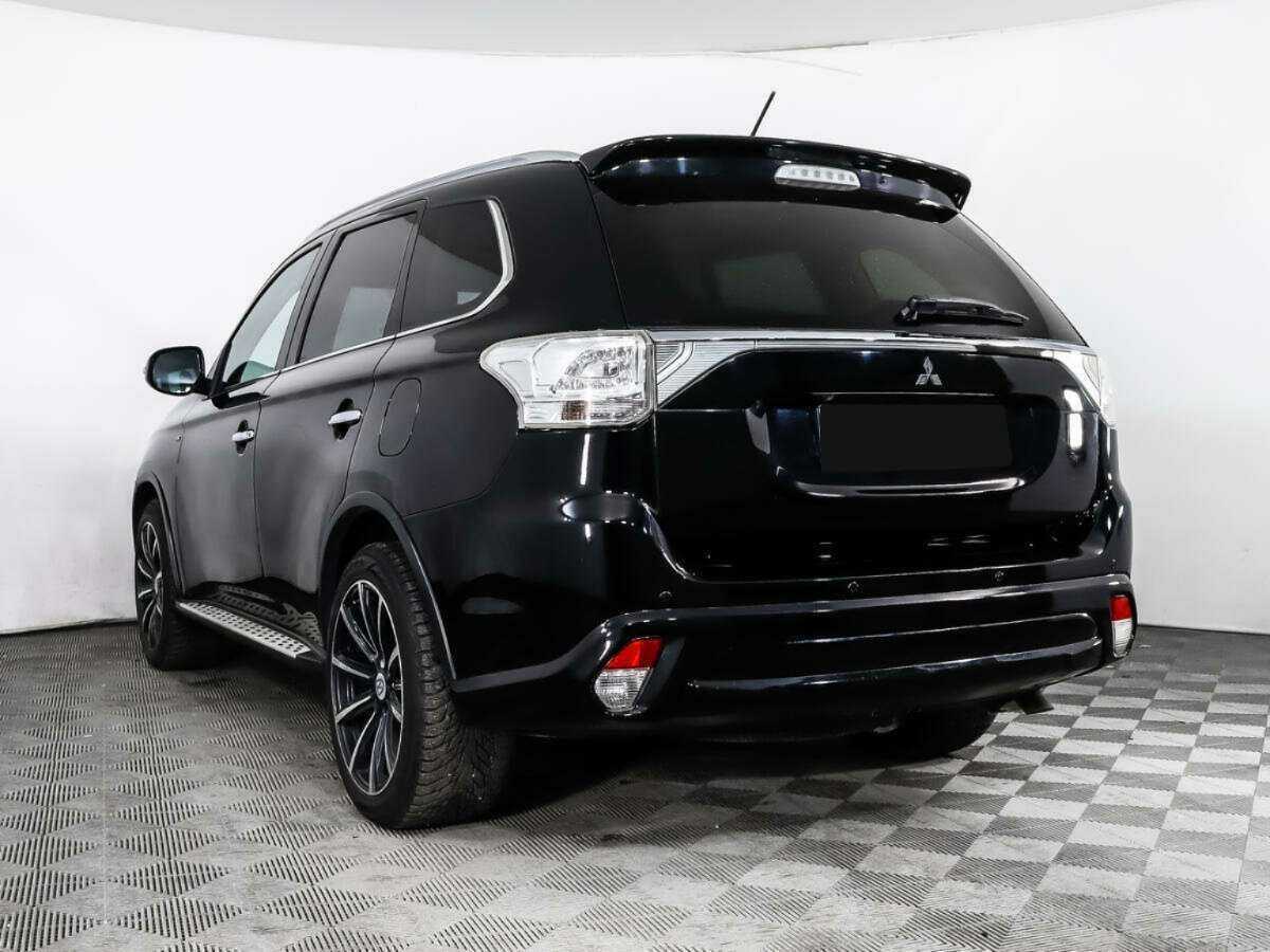 Mitsubishi Outlander б/у, 2014, Автоматическая. Фото: #5