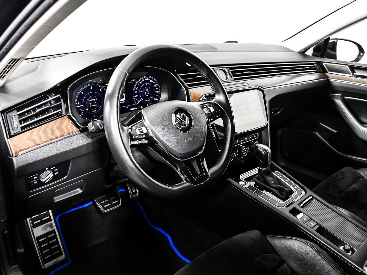 Volkswagen Passat б/у, 2018, Роботизированная. Фото: #9