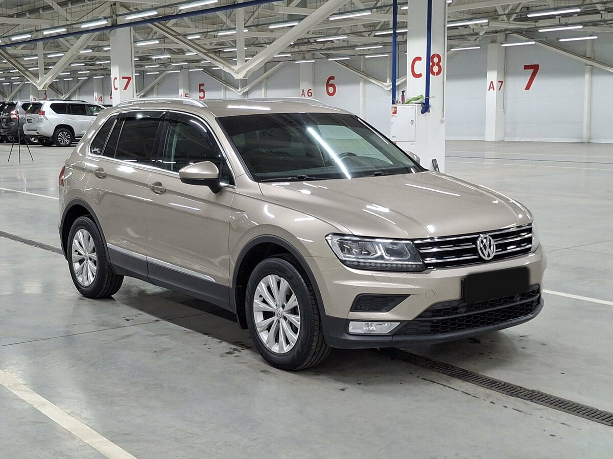 Volkswagen Tiguan б/у, 2017, Роботизированная. Фото: #2