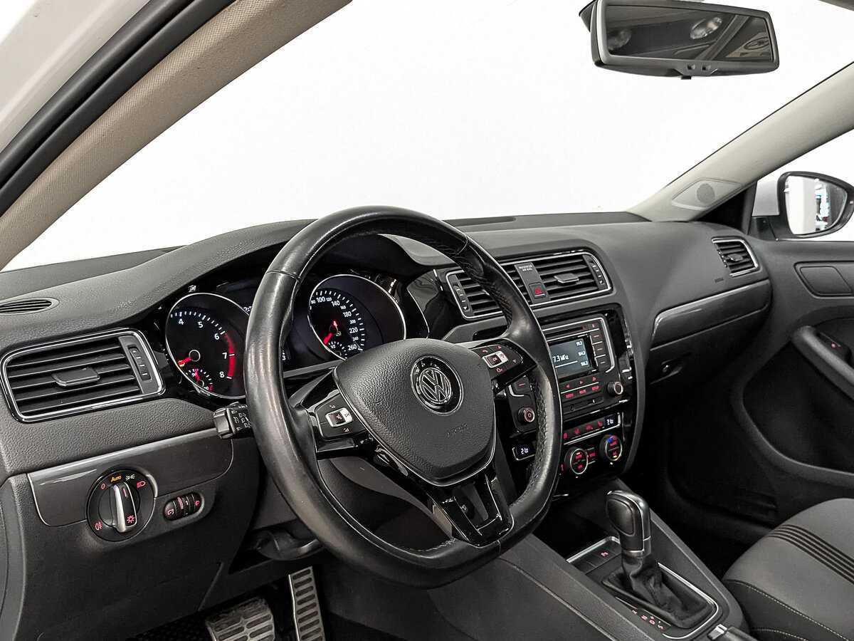 Volkswagen Jetta б/у, 2016, Автоматическая. Фото: #14