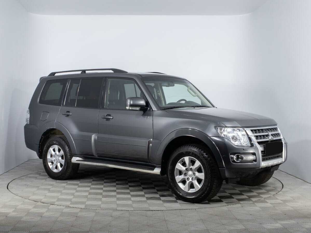 Mitsubishi Pajero б/у, 2017, Автоматическая. Фото: #2
