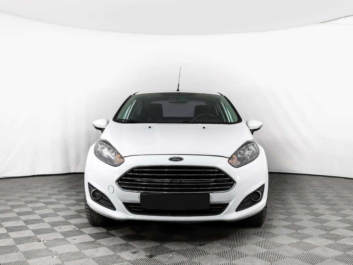 Ford Fiesta б/у, 2015, Роботизированная. Фото: #1