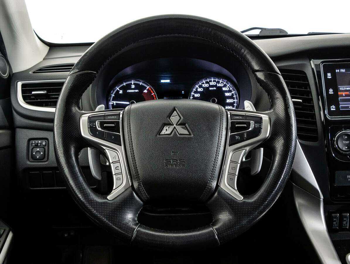 Mitsubishi Pajero Sport б/у, 2017, Автоматическая. Фото: #7