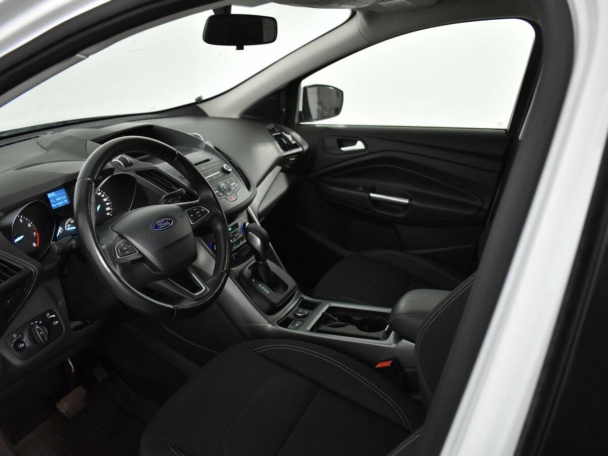 Ford Kuga б/у, 2017, Автоматическая. Фото: #6