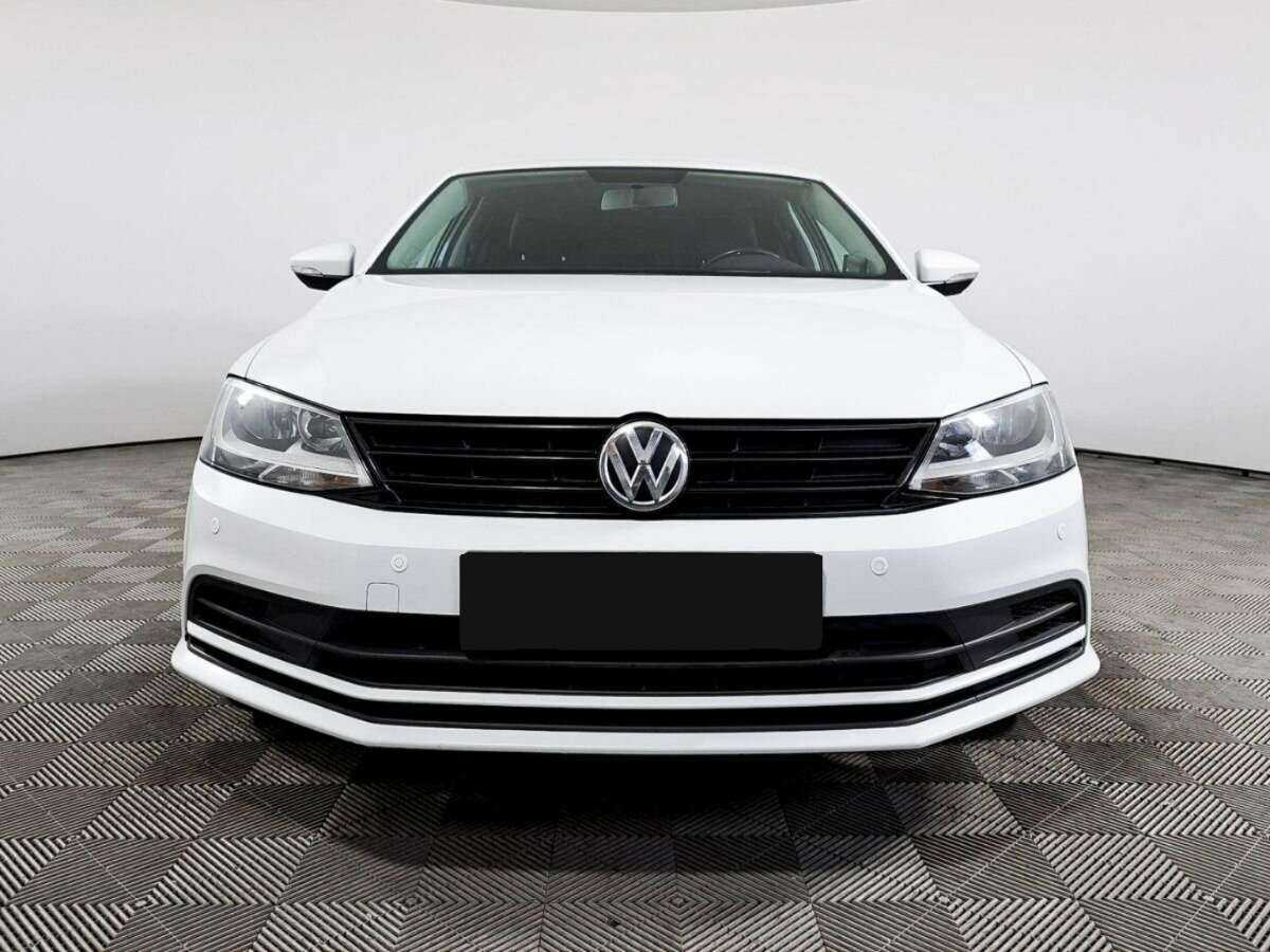 Volkswagen Jetta б/у, 2018, Автоматическая. Фото: #1
