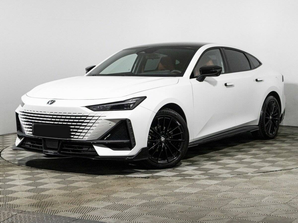 Changan UNI-V б/у, 2023, Роботизированная. Фото: #0