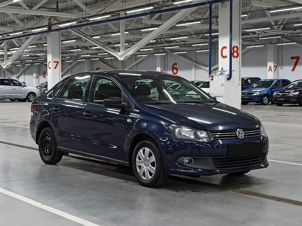 Volkswagen Polo б/у, 2015, Механическая. Фото: #2