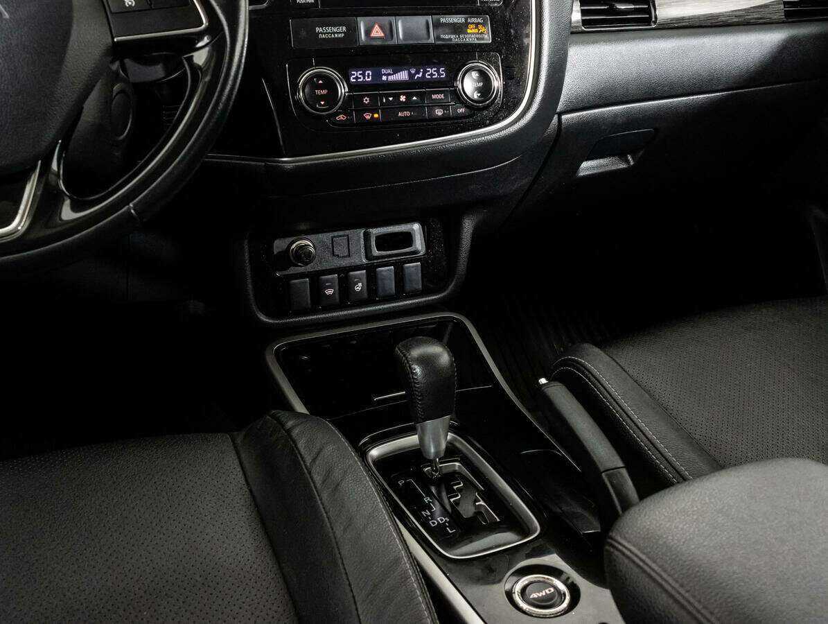 Mitsubishi Outlander б/у, 2017, Вариатор. Фото: #12