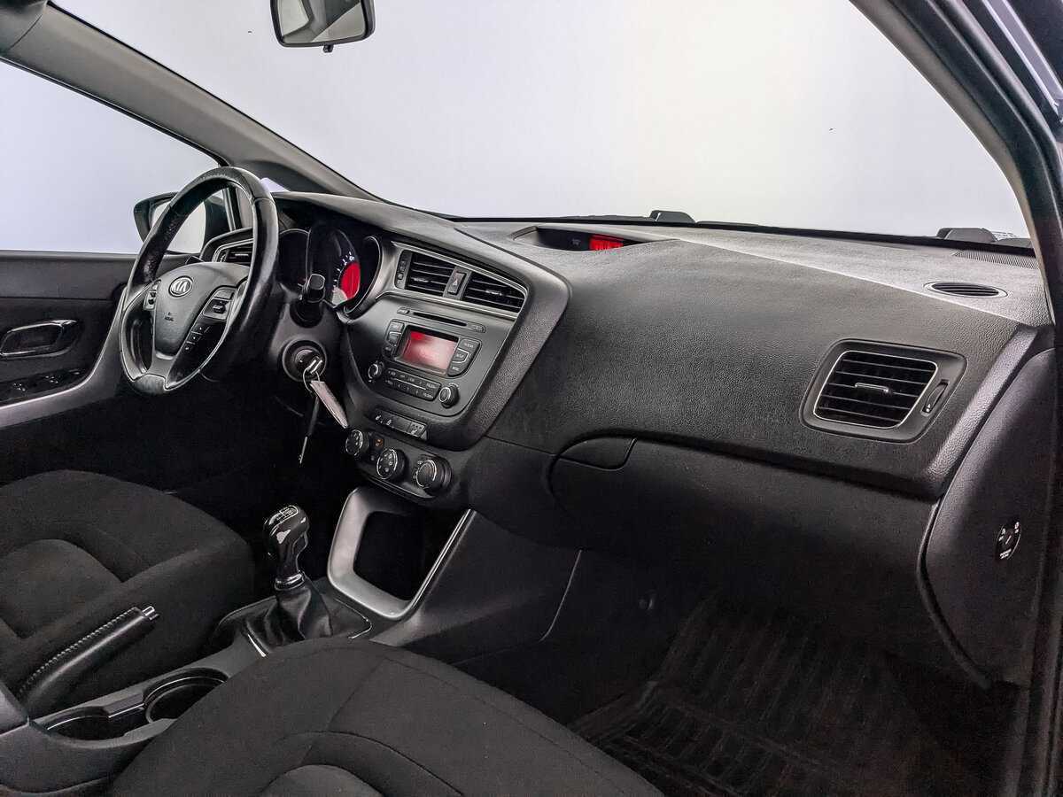 Kia Ceed б/у, 2015, Механическая. Фото: #8