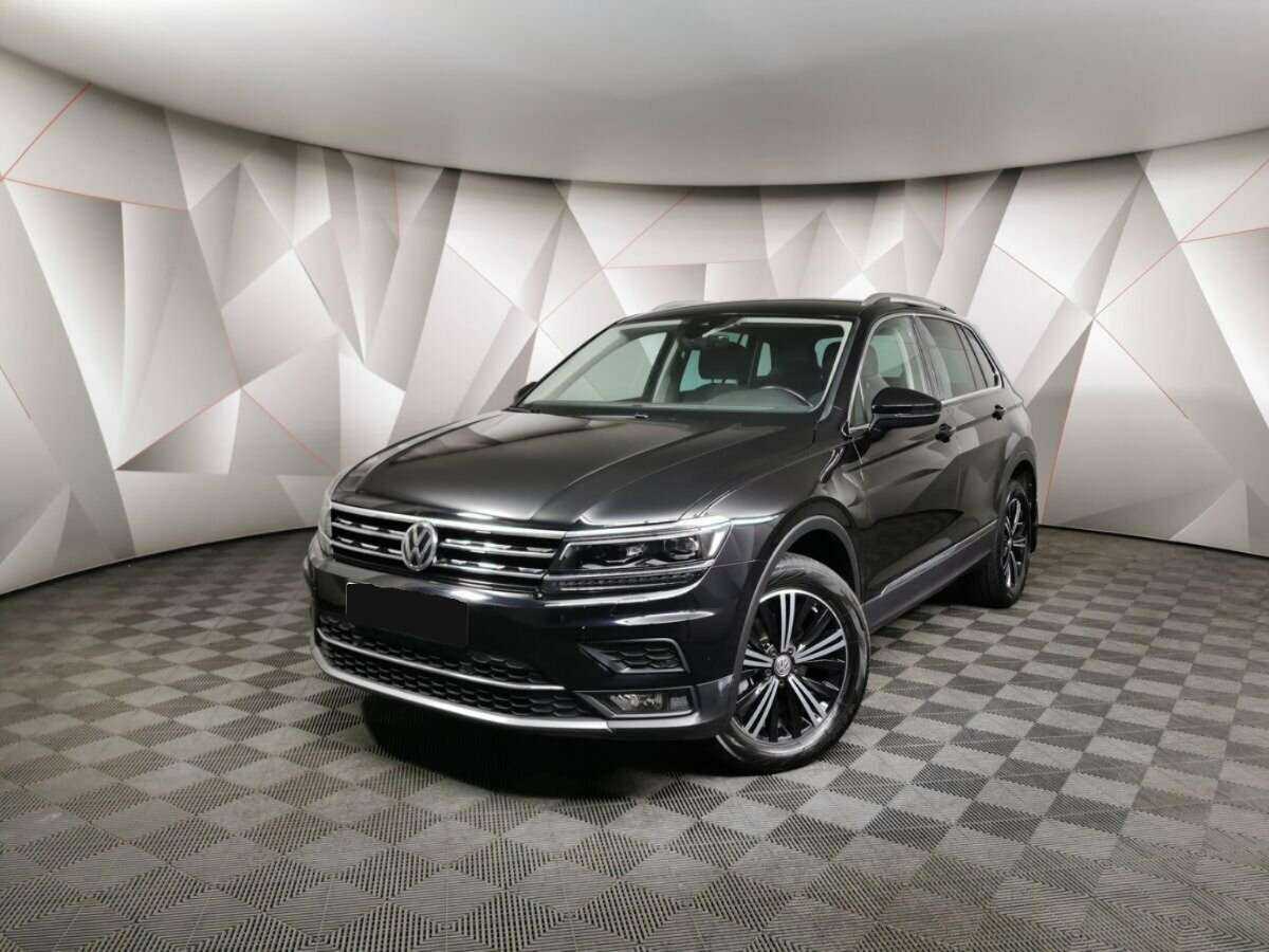 Volkswagen Tiguan б/у, 2019, Роботизированная. Посмотреть фото