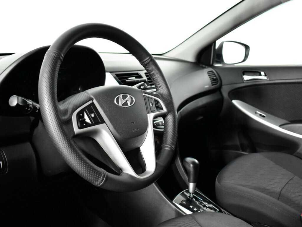 Hyundai Solaris б/у, 2013, Автоматическая. Фото: #12