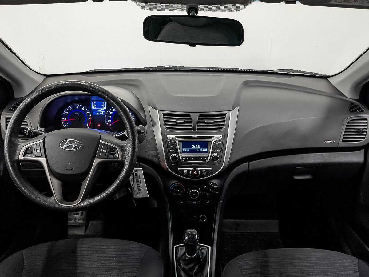 Hyundai Solaris б/у, 2015, Механическая. Фото: #11