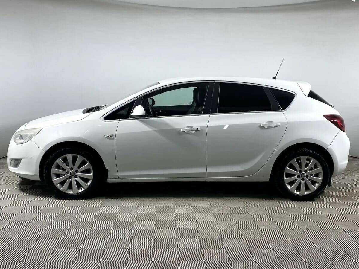Opel Astra б/у, 2012, Механическая. Фото: #6