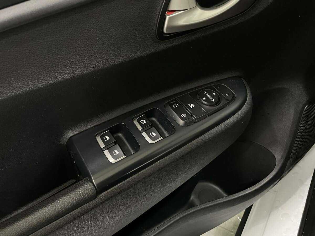 Kia Rio б/у, 2020, Автоматическая. Фото: #6