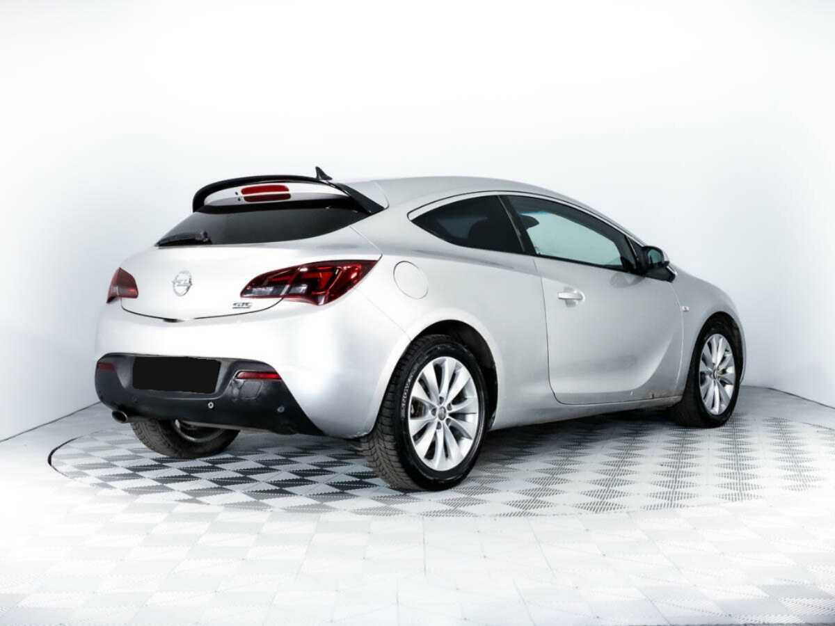Opel Astra б/у, 2012, Механическая. Фото: #4