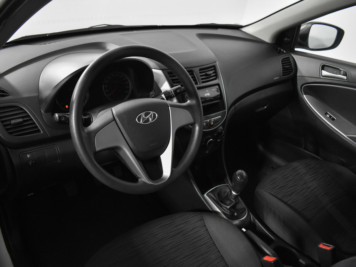 Hyundai Solaris б/у, 2016, Механическая. Фото: #6