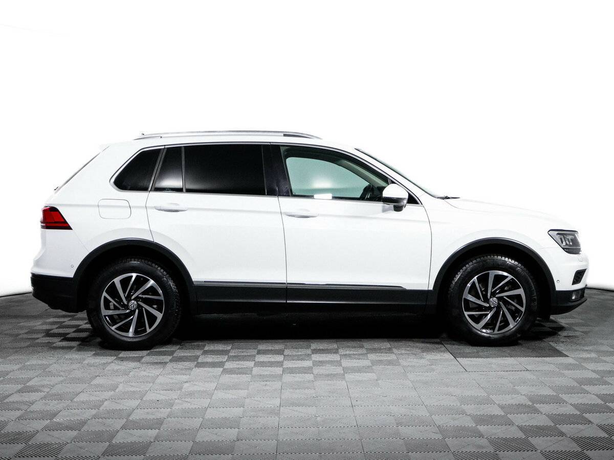 Volkswagen Tiguan б/у, 2018, Роботизированная. Фото: #3