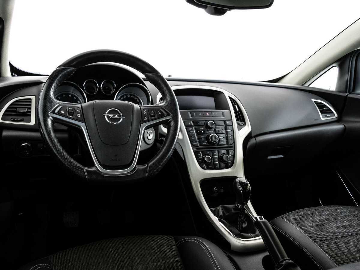 Opel Astra б/у, 2012, Механическая. Фото: #8