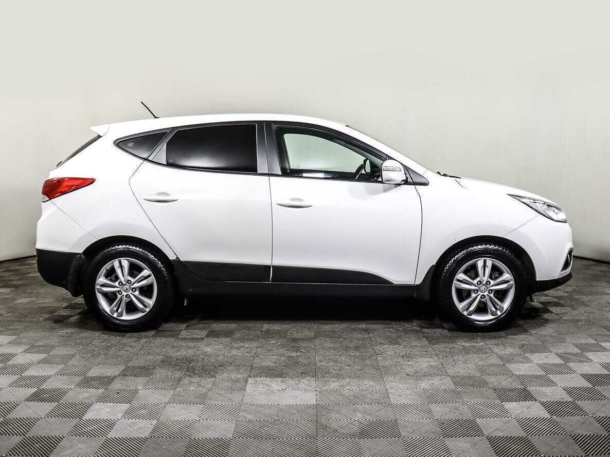 Hyundai ix35 б/у, 2012, Автоматическая. Фото: #2