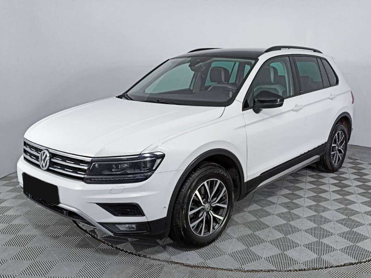 Volkswagen Tiguan б/у, 2019, Роботизированная. Посмотреть фото