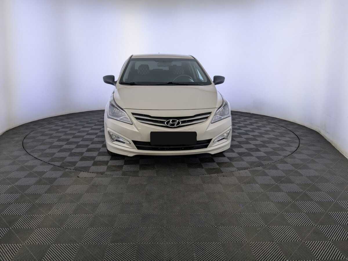 Hyundai Solaris б/у, 2015, Автоматическая. Фото: #1