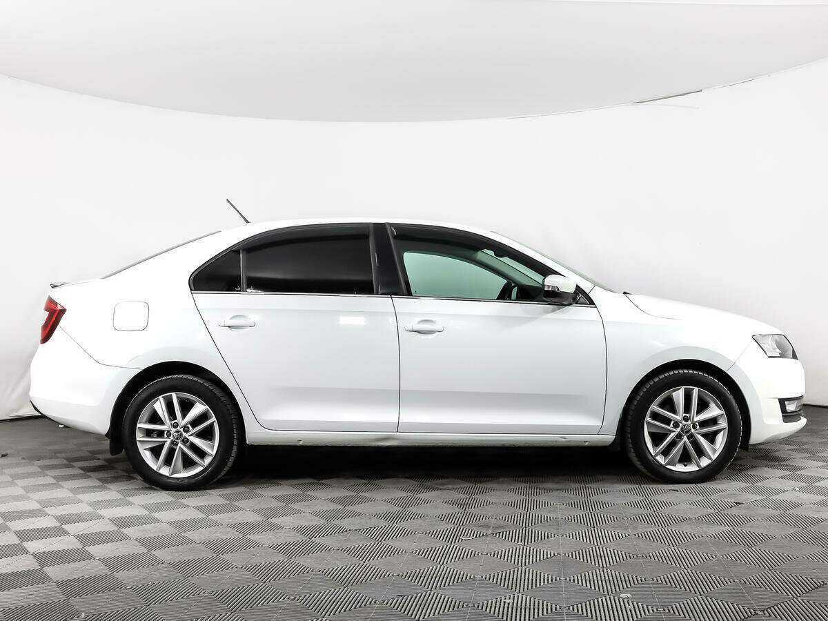 Skoda Rapid б/у, 2017, Механическая. Фото: #2