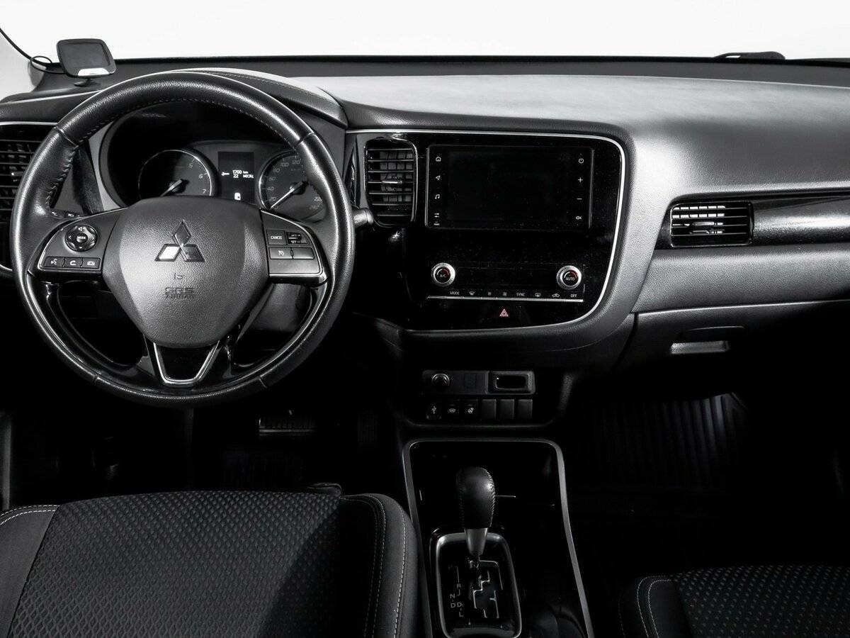 Mitsubishi Outlander б/у, 2021, Вариатор. Фото: #11