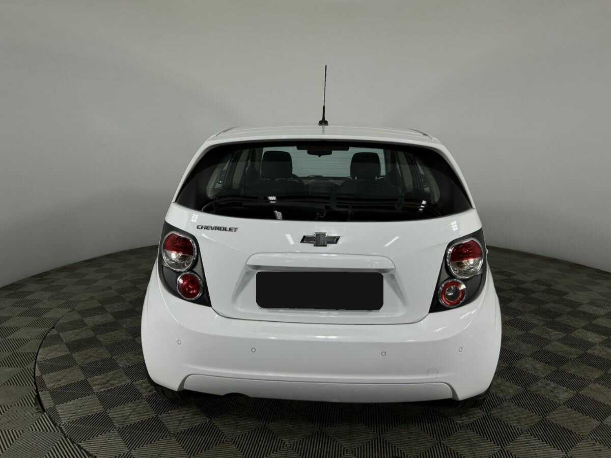 Chevrolet Aveo б/у, 2014, Автоматическая. Фото: #2