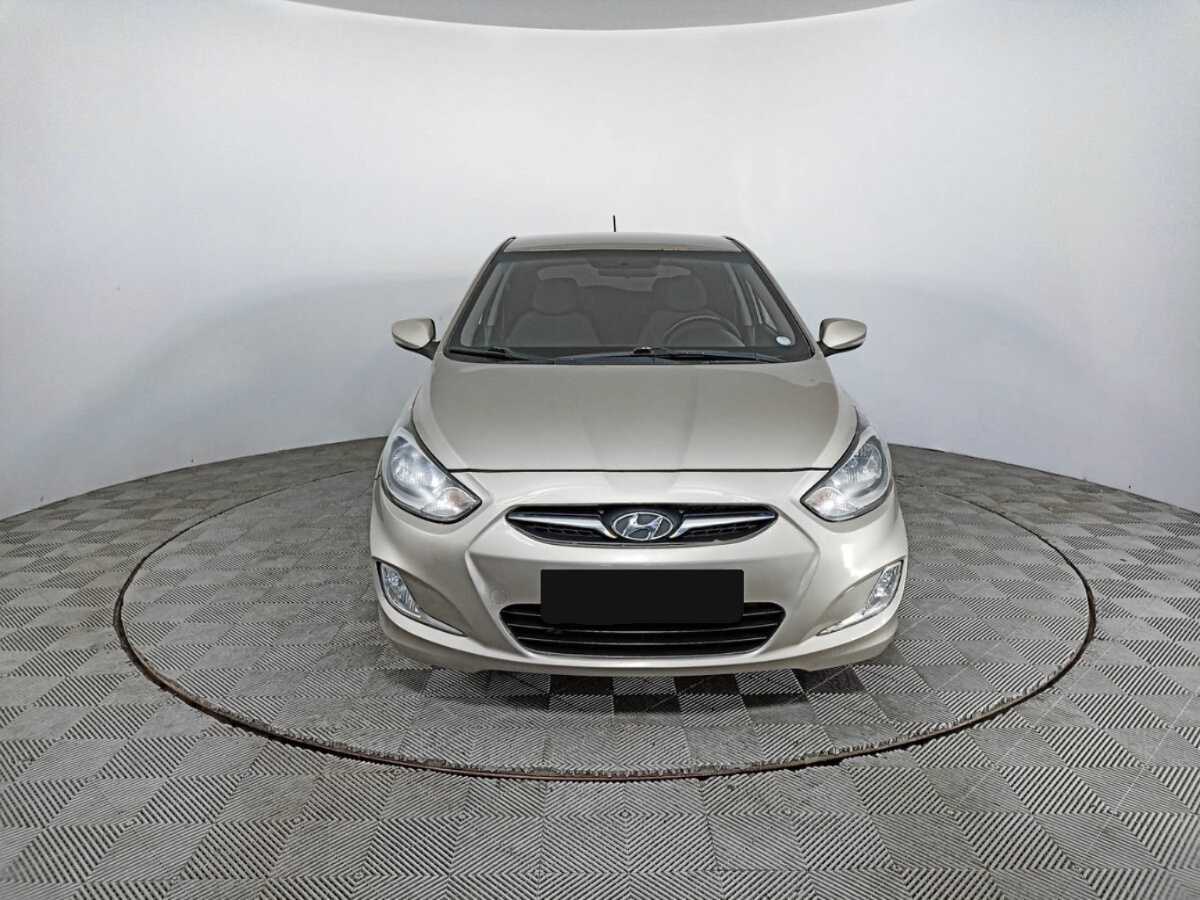 Hyundai Solaris б/у, 2012, Автоматическая. Фото: #1